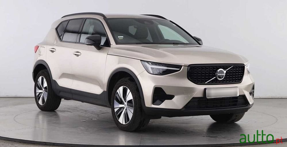 2023' Volvo Xc 40 photo #1