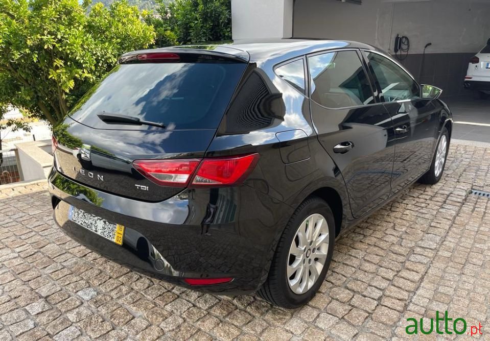 2016' SEAT Leon photo #5