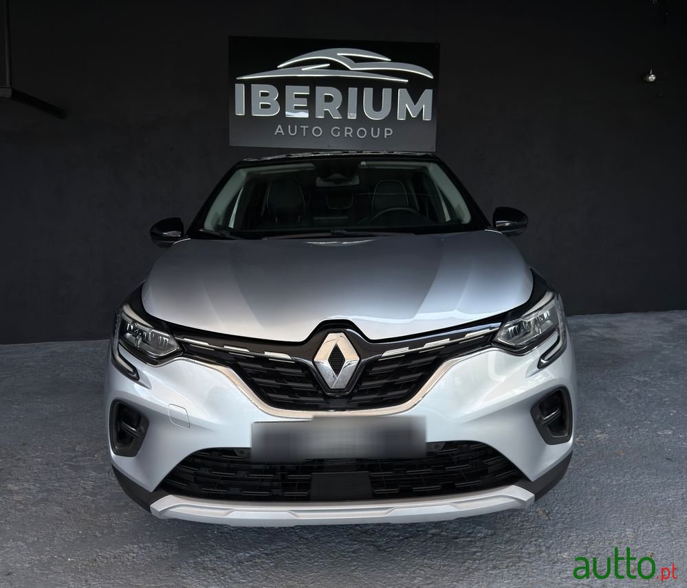 2021' Renault Captur photo #2