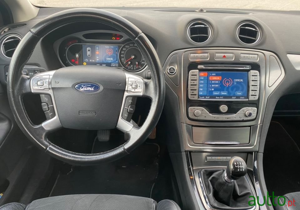 2007' Ford Mondeo Sw photo #6