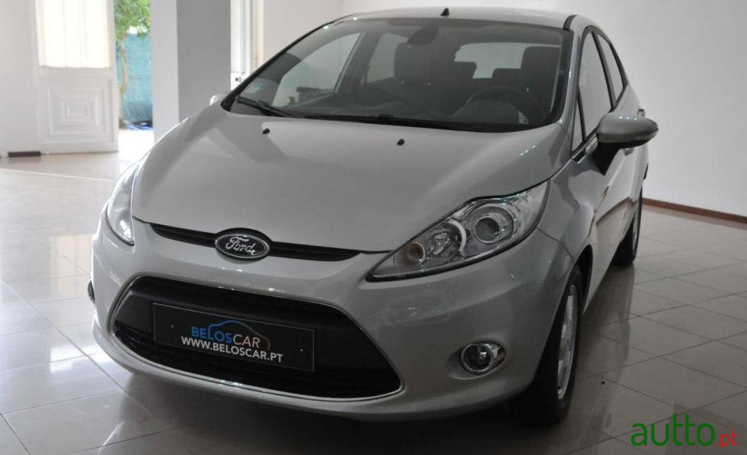 2012' Ford Fiesta 1.6 Tdci Titanium photo #2