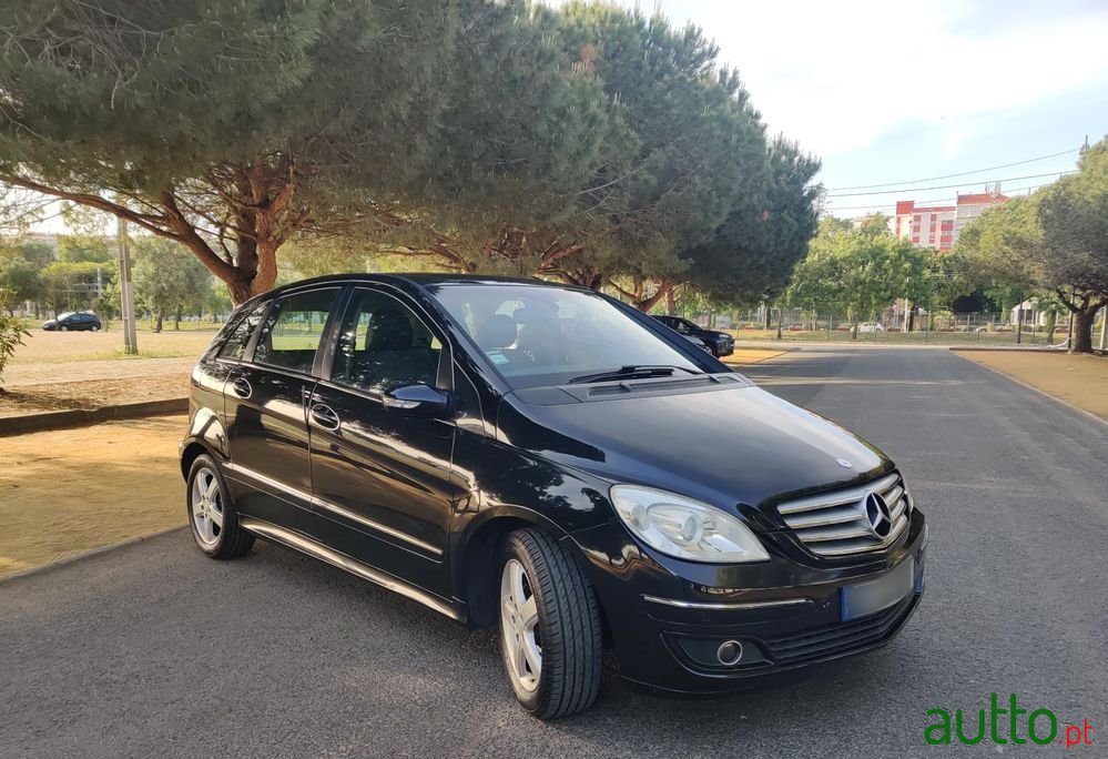 2008' Mercedes-Benz Classe B photo #4