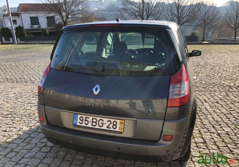 2006' Renault Scenic photo #5