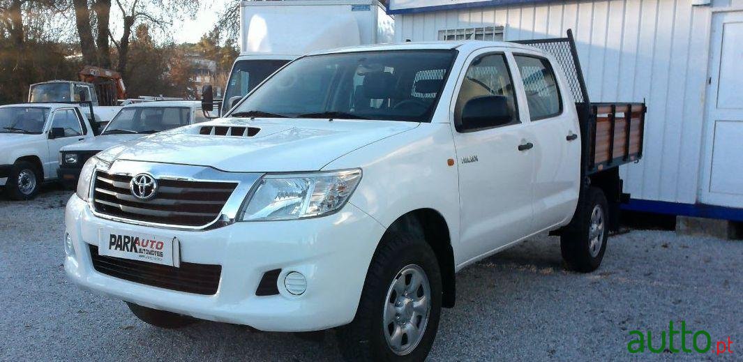 2011' Toyota Hilux 4X4 4 Lug 144Cv photo #1