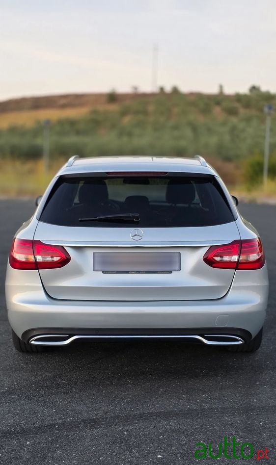 2014' Mercedes-Benz Classe C photo #5