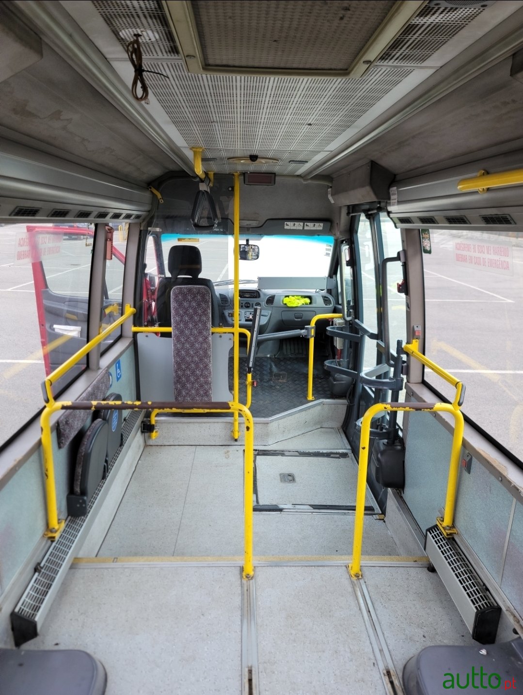 2005' Mercedes-Benz Model 416 NF DCI photo #7