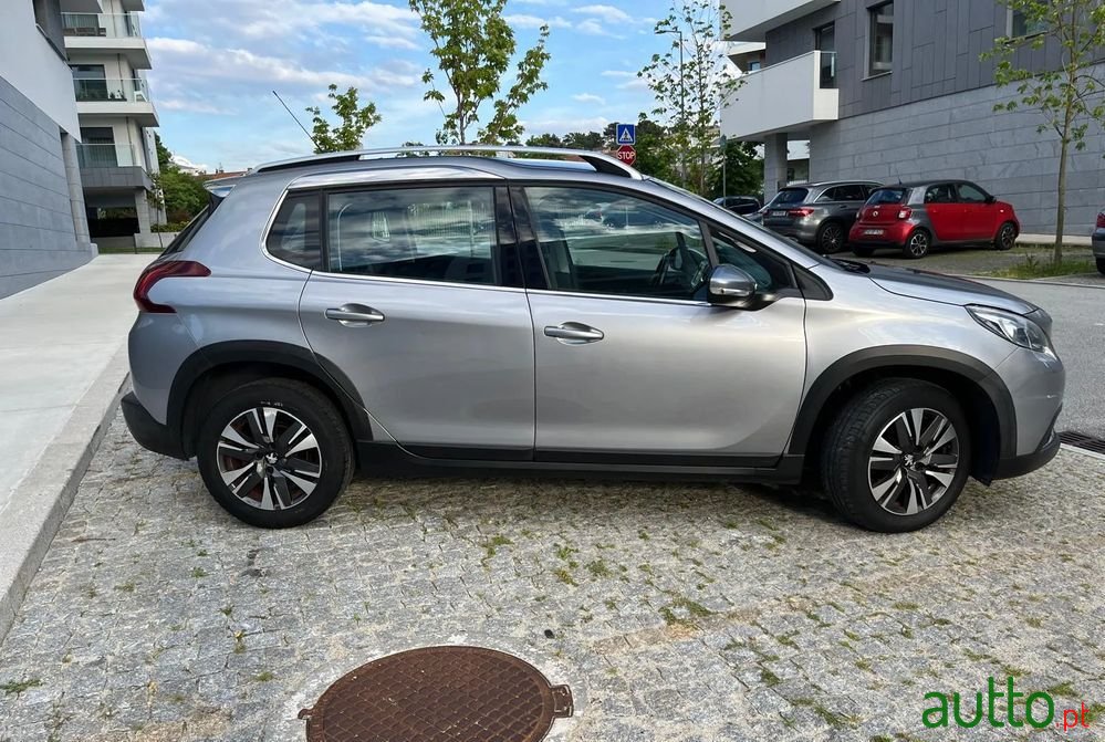 2017' Peugeot 2008 photo #3