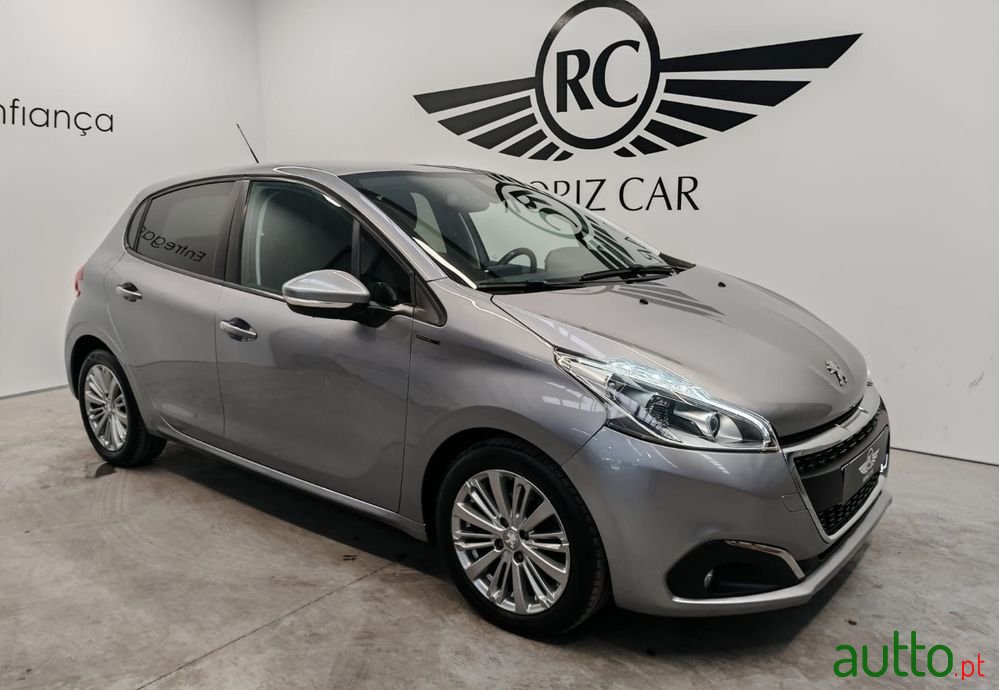 2018' Peugeot 208 photo #2