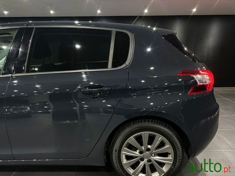 2017' Peugeot 308 photo #5