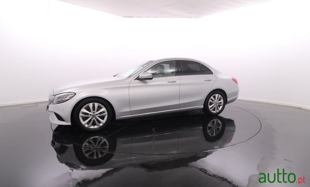 2020' Mercedes-Benz C 220 photo #2