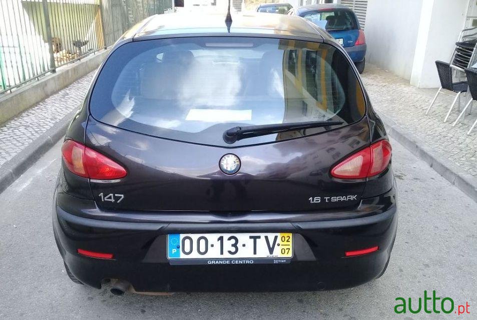2002' Alfa Romeo 147 T.Spark photo #3