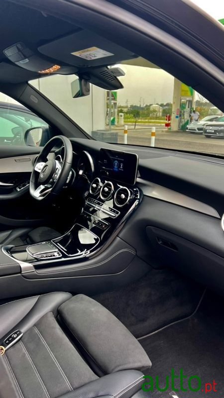 2020' Mercedes-Benz Classe Glc photo #4