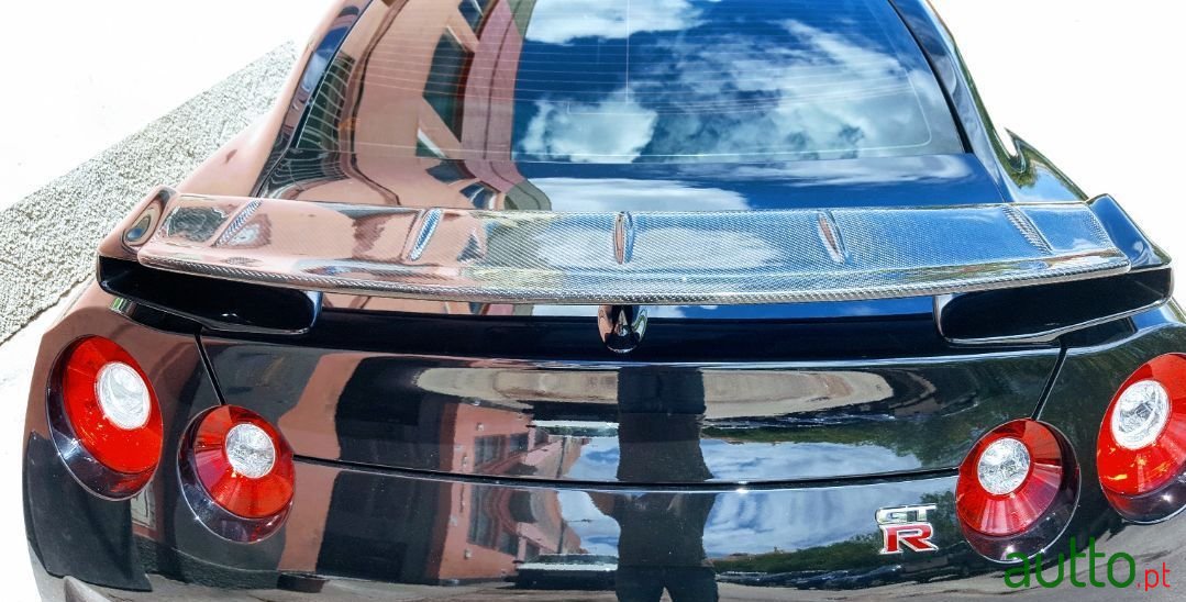 2011' Nissan GT-R photo #3