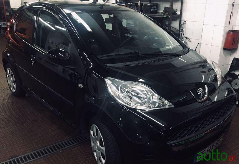 2009' Peugeot 107 Trend Ac photo #4