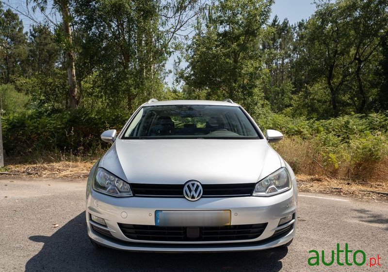 2015' Volkswagen Golf Variant photo #2