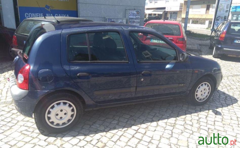 2001' Renault Clio B-Clio photo #3