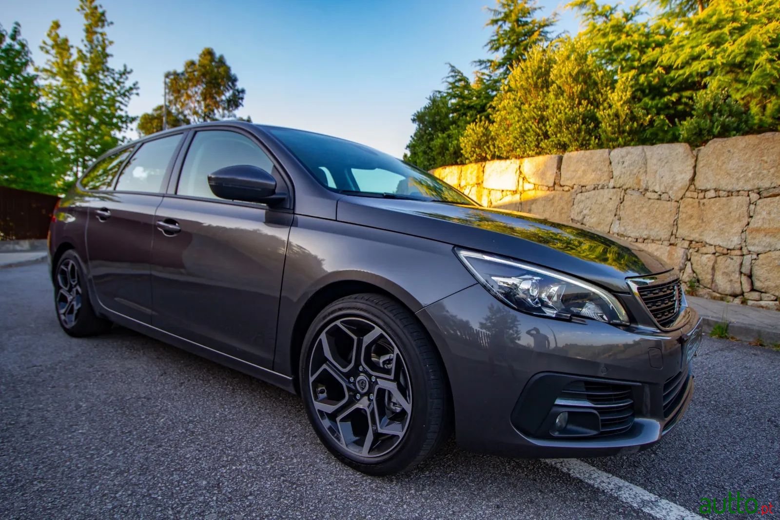 2017' Peugeot 308 photo #3