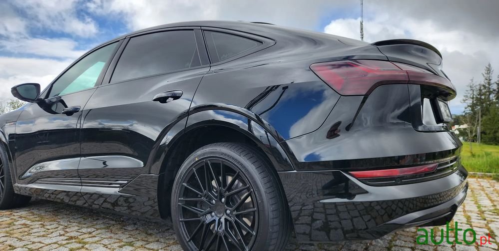 2022' Audi e-tron Sportback photo #4