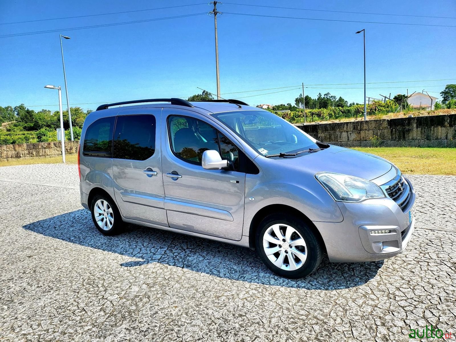 2016' Peugeot Partner photo #2