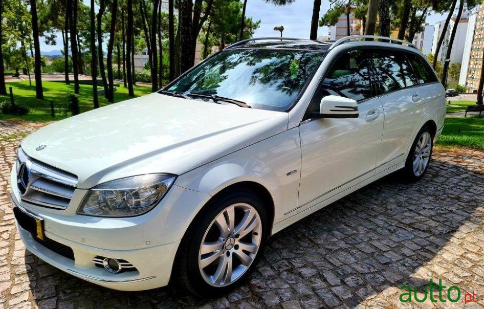 2009' Mercedes-Benz C-220 photo #1