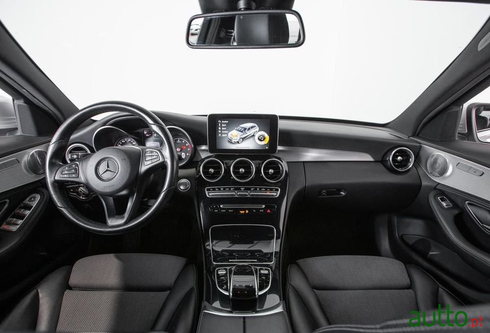 2015' Mercedes-Benz Classe C photo #6