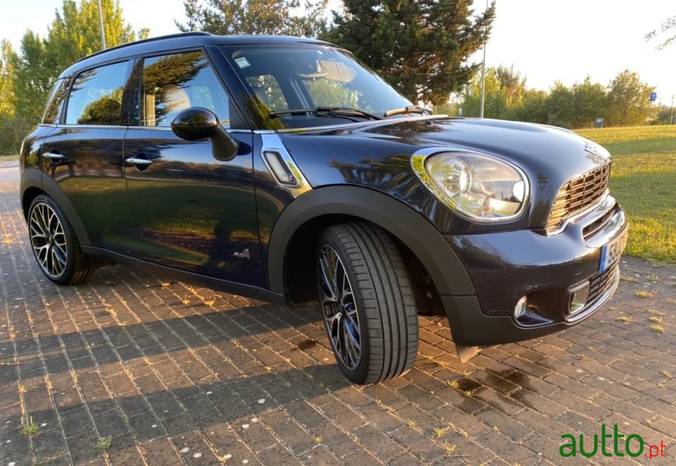 2010' MINI Countryman Cooper-S photo #4