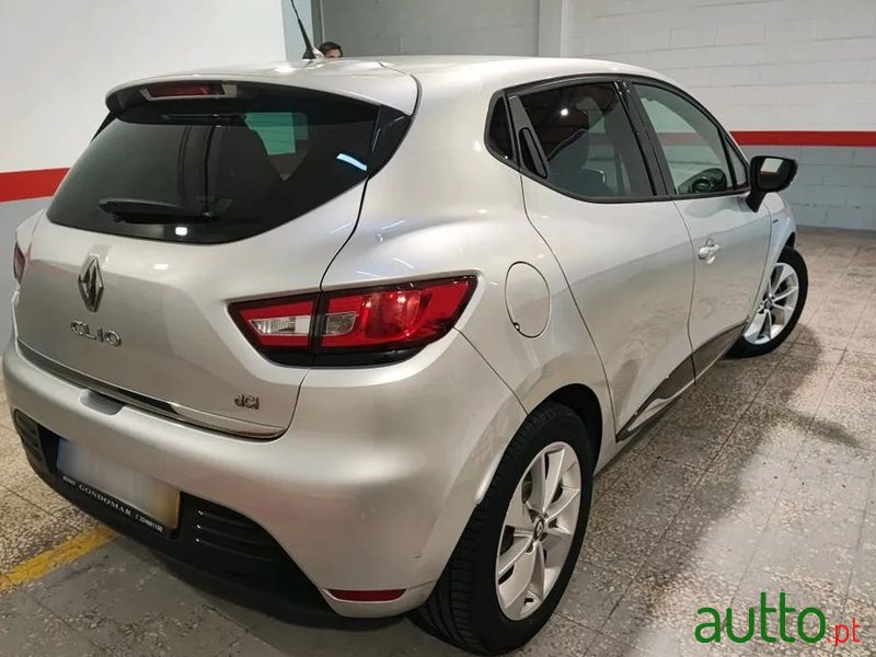 2016' Renault Clio 1.5 Dci Limited photo #2