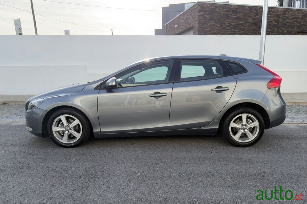 2014' Volvo V40 photo #4