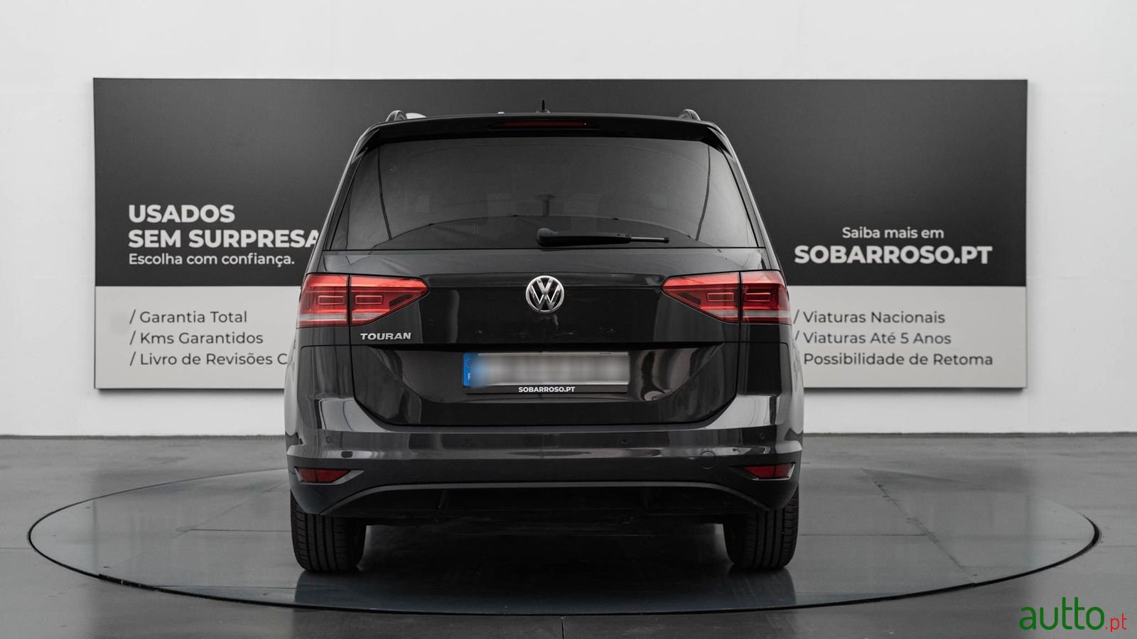2018' Volkswagen Touran photo #3