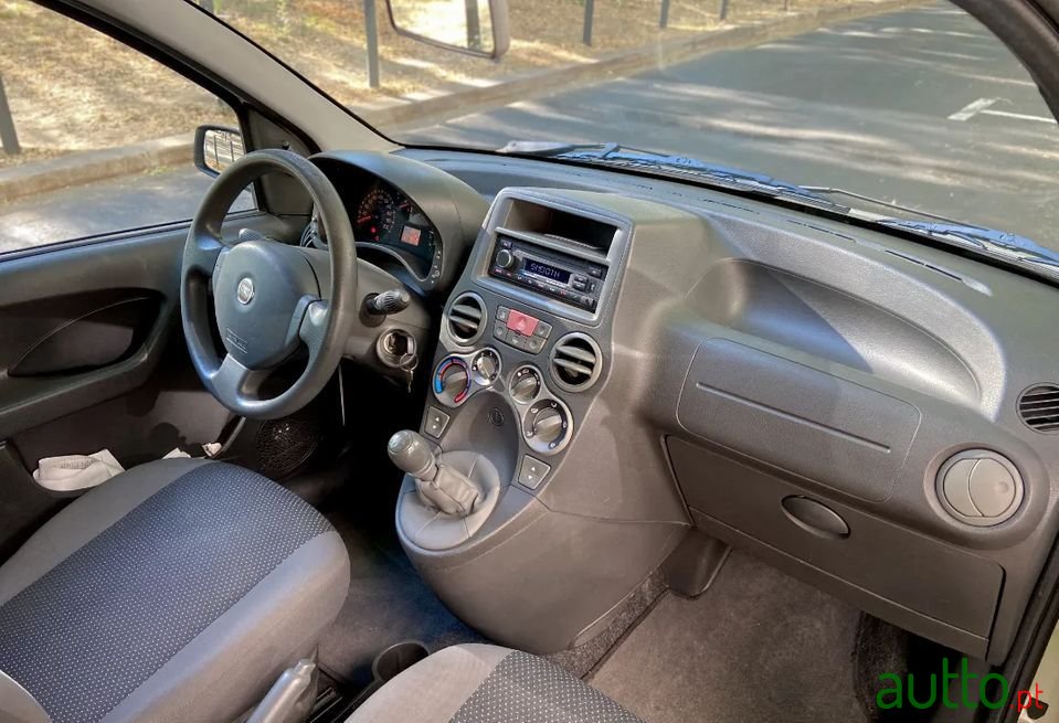 2009' Fiat Panda photo #6