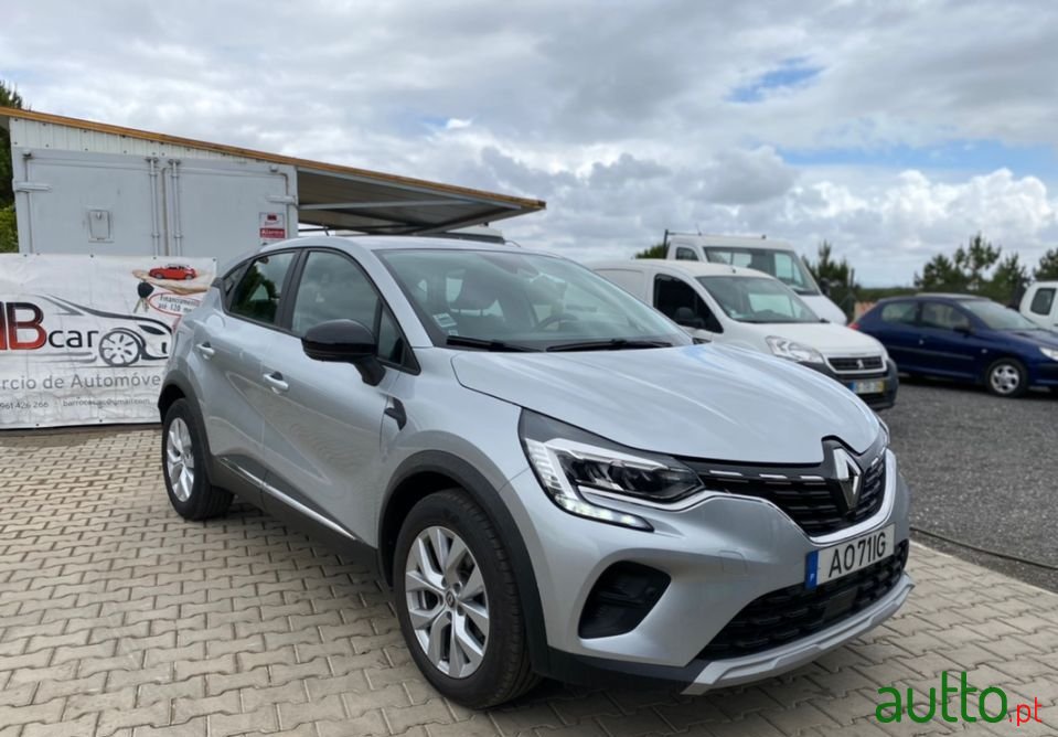 2020' Renault Captur photo #3