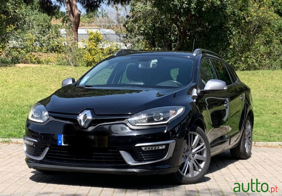 2015' Renault Megane Sport Tourer photo #1