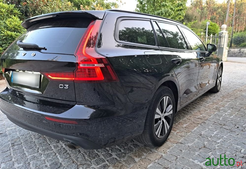2019' Volvo V60 2.0 D3 photo #2