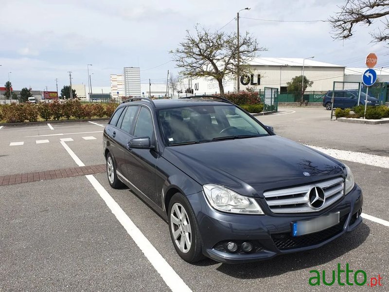 2013' Mercedes-Benz Classe C photo #4