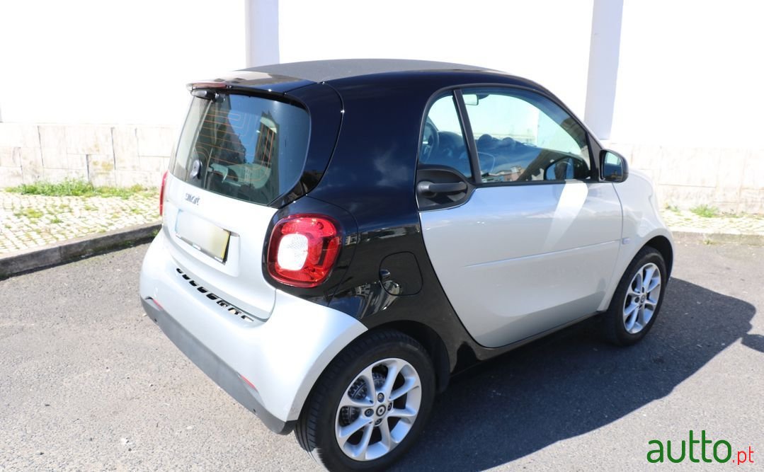 2018' Smart Fortwo photo #5