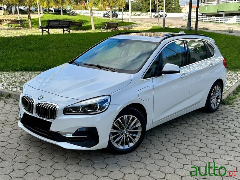 2020' BMW 225Xe Active Tourer photo #1