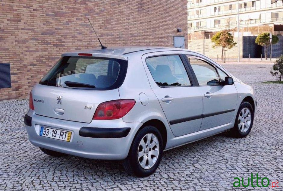 2001' Peugeot 307 1.6 16V Xt photo #2