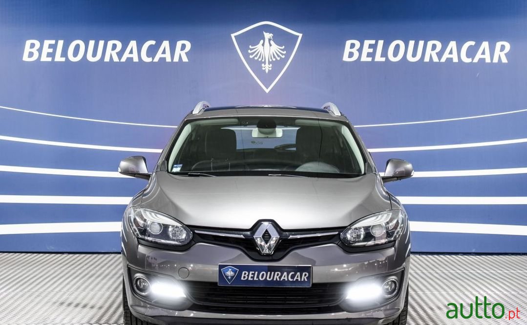 2014' Renault Megane Break photo #2