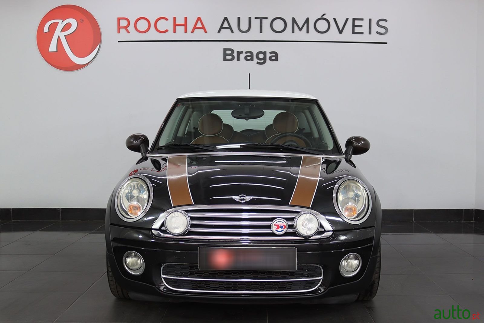 2010' MINI Cooper photo #2