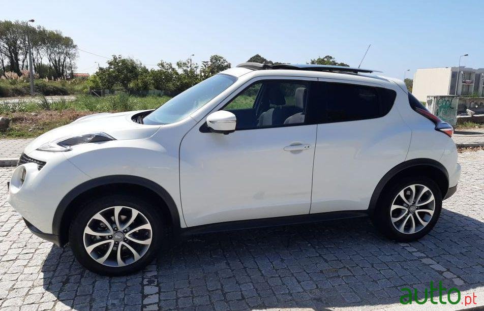 2014' Nissan Juke Tekna Sport photo #2