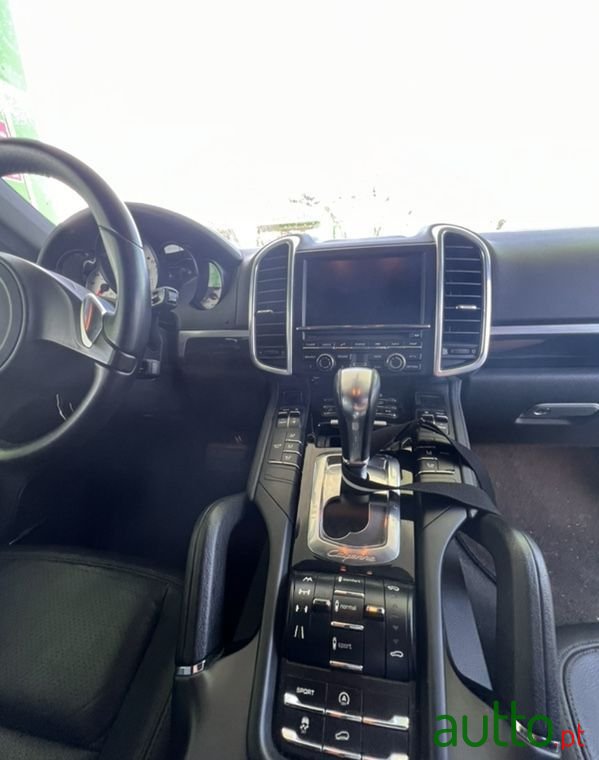 2013' Porsche Cayenne Ii photo #3