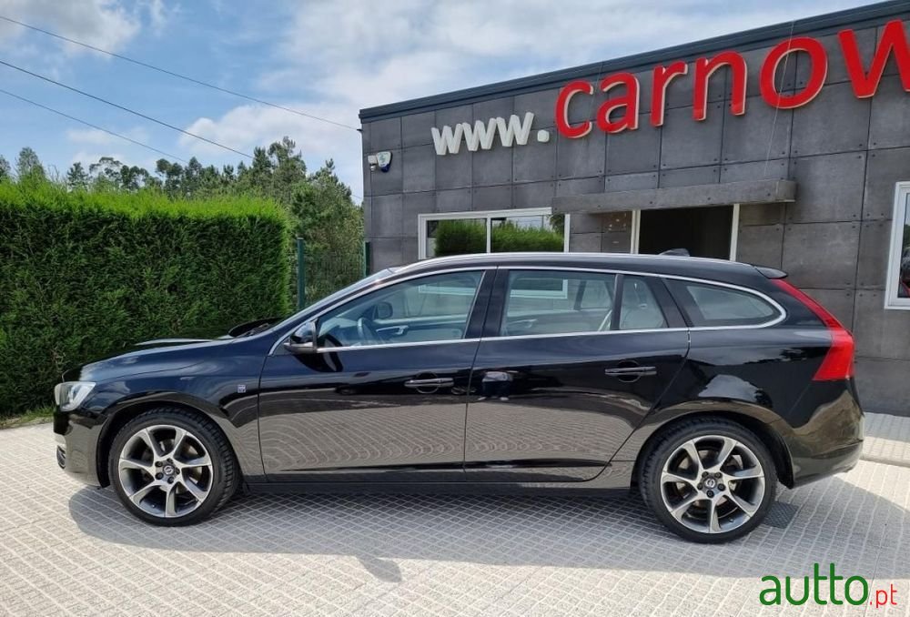 2016' Volvo V60 2.0 D2 Vor photo #1