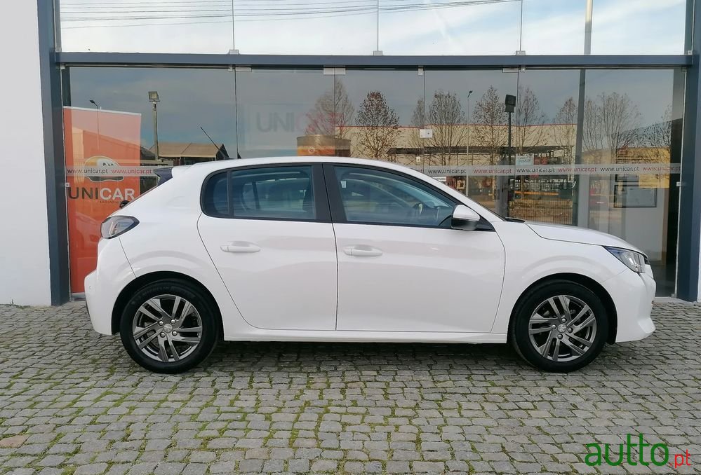 2021' Peugeot 208 photo #4