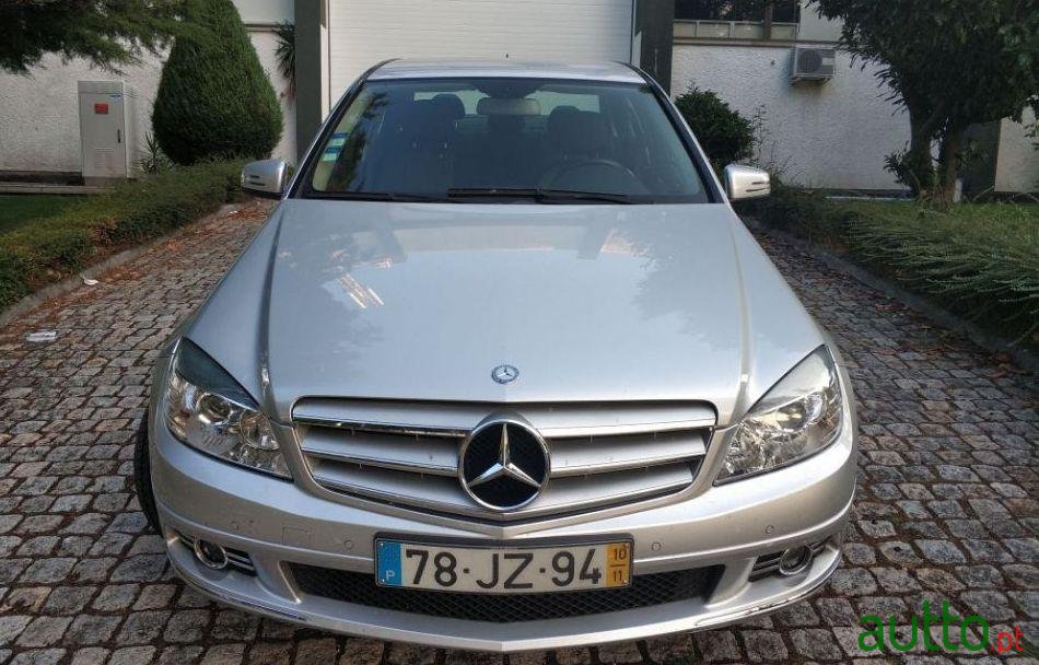 2010' Mercedes-Benz C-250 photo #2