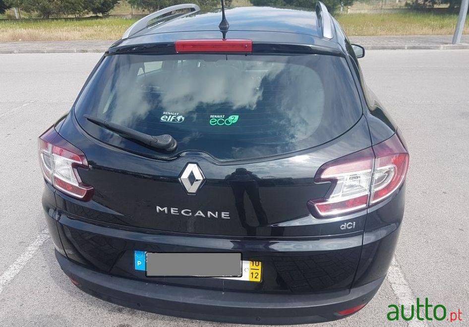 2010' Renault Megane Break photo #1