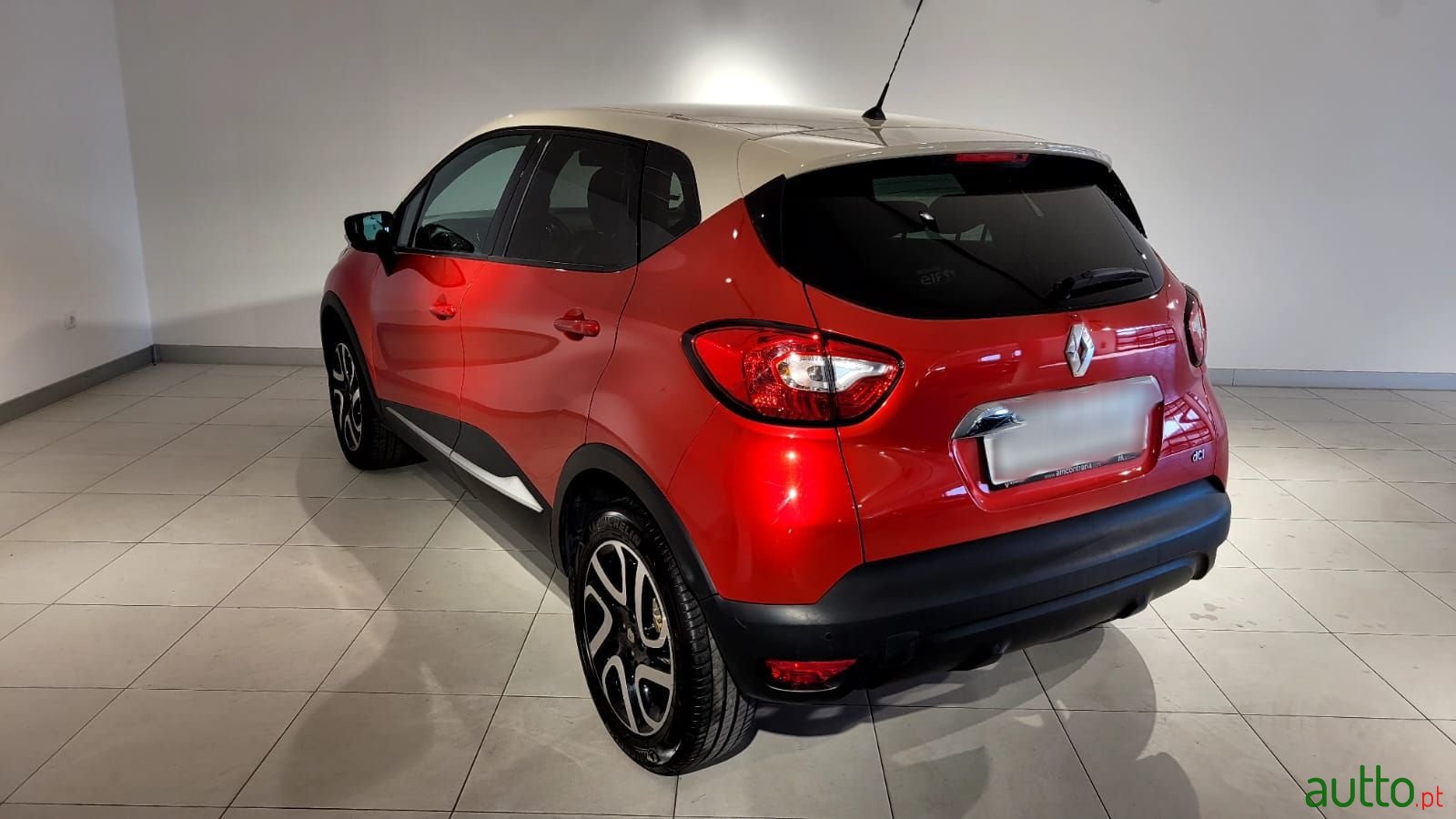 2015' Renault Captur photo #5