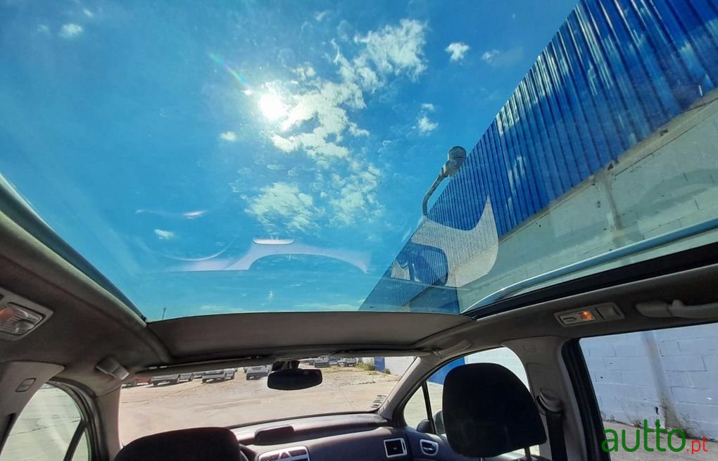 2005' Peugeot 307 Sw photo #4