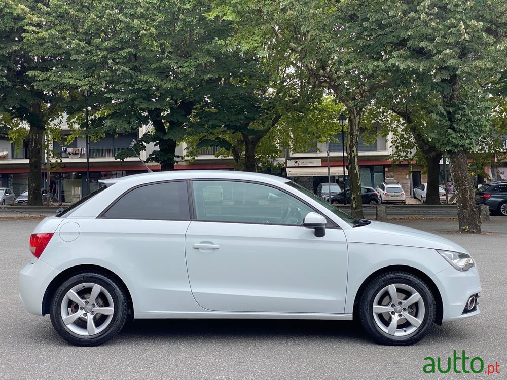 2011' Audi A1 Sport photo #5