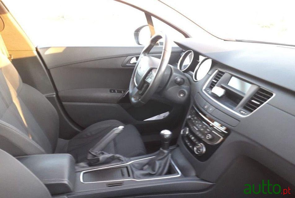 2013' Peugeot 508 Sw photo #3
