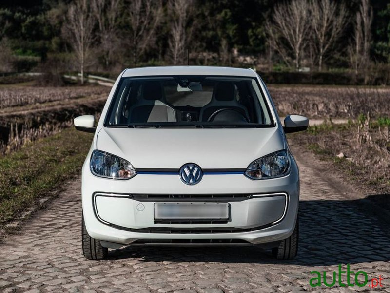 2016' Volkswagen e-up! photo #3